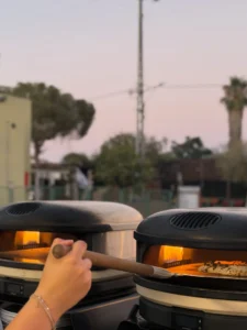 פיצה בטאבון | צילום: על הדרך מושב נהורה
